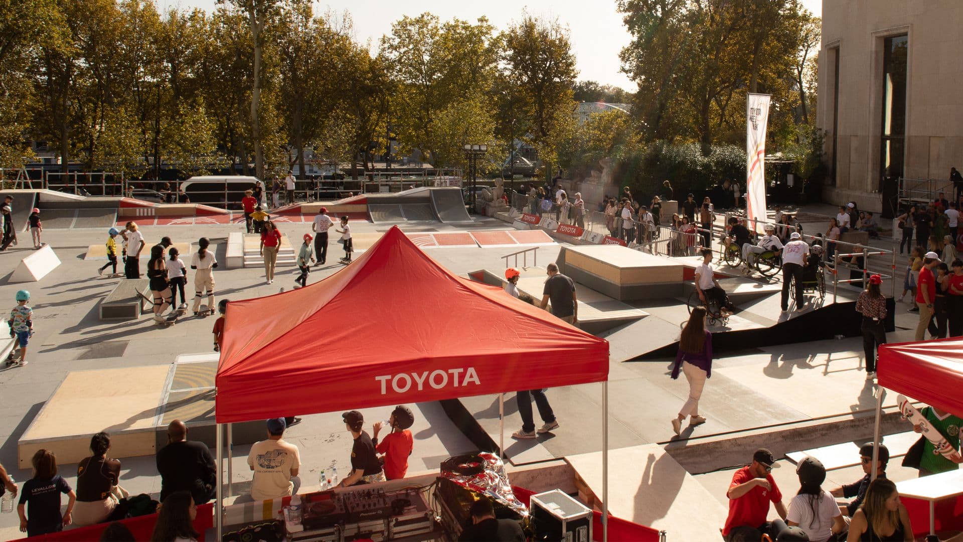 ON S’ACTIVE AVEC LA FABRIQUE ROYALE.